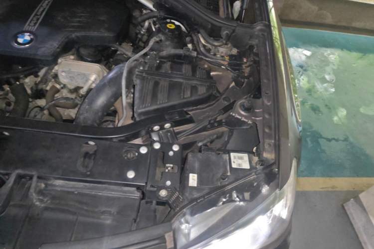 Used BMW X3 2013 xDrive20i Luxury Edition Engine Bay Left