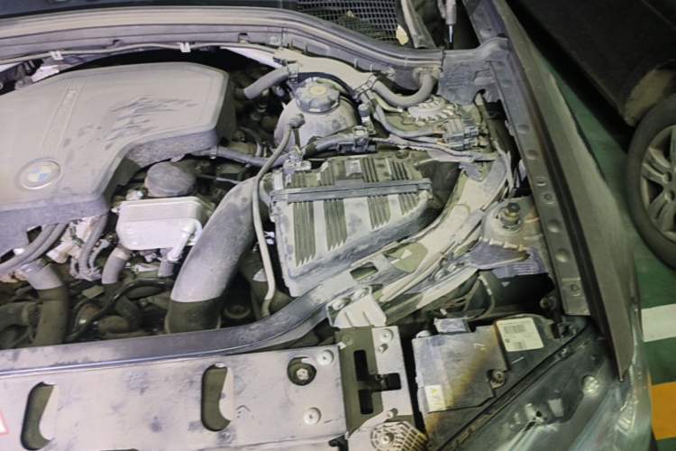 Used BMW X3 2013 Facelifted xDrive20i Luxury Edition Engine Bay Left