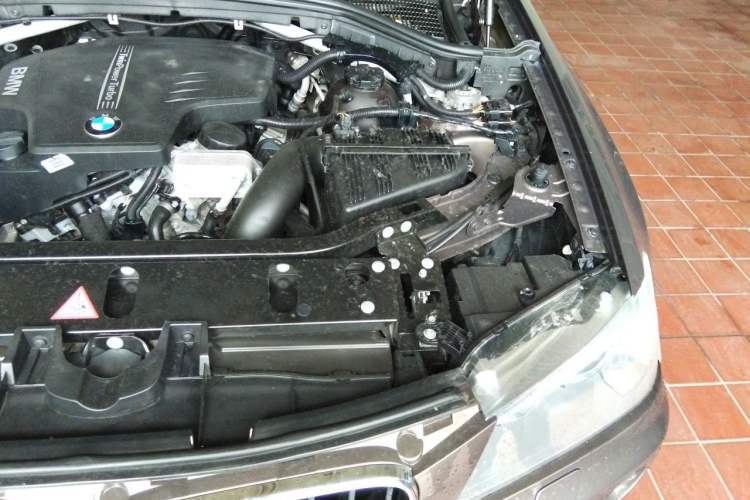 Used BMW X3 2013 xDrive20i Luxury Edition Engine Bay Left