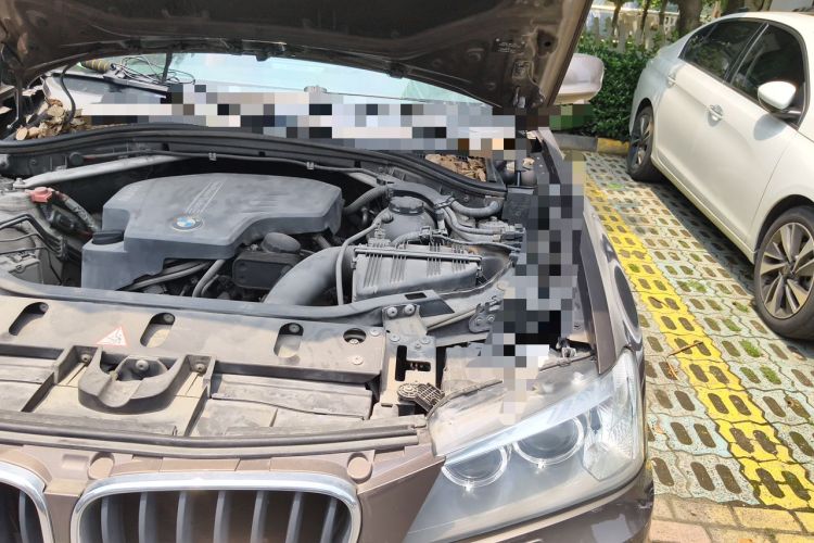 Used BMW X3 2013 xDrive20i Luxury Edition Engine Bay Left