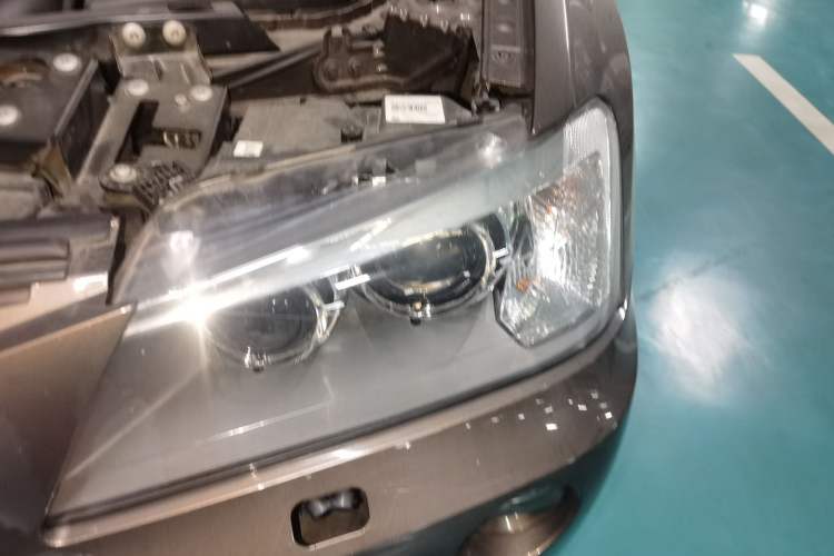 Used BMW X3 2013 xDrive28i Leading Model Engine Bay Left