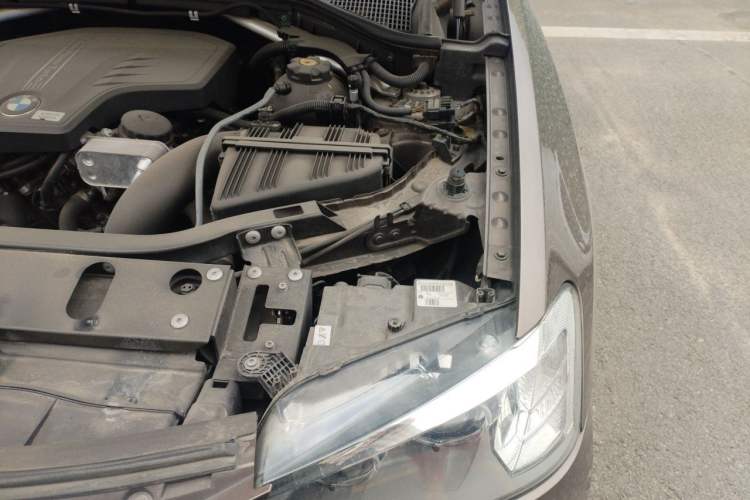 Used BMW X3 2013 Facelifted xDrive20i Luxury Edition Engine Bay Left