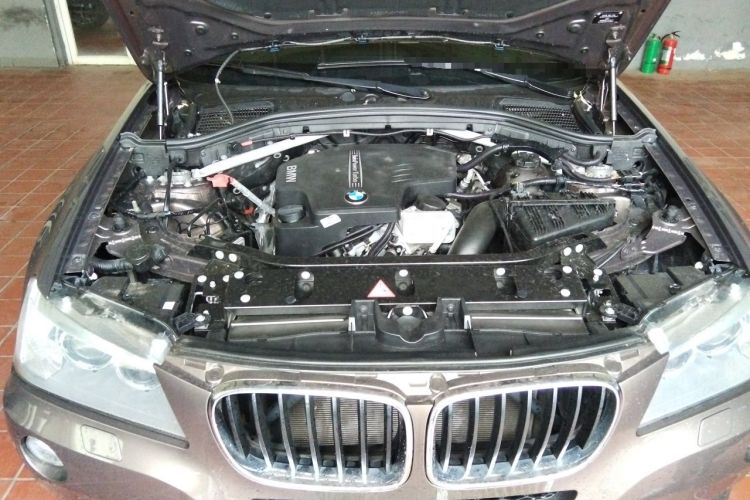 Used BMW X3 2013 xDrive20i Luxury Edition Engine Bay