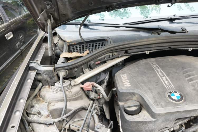 Used BMW X3 2013 Facelifted xDrive20i Luxury Edition Engine Bay Right