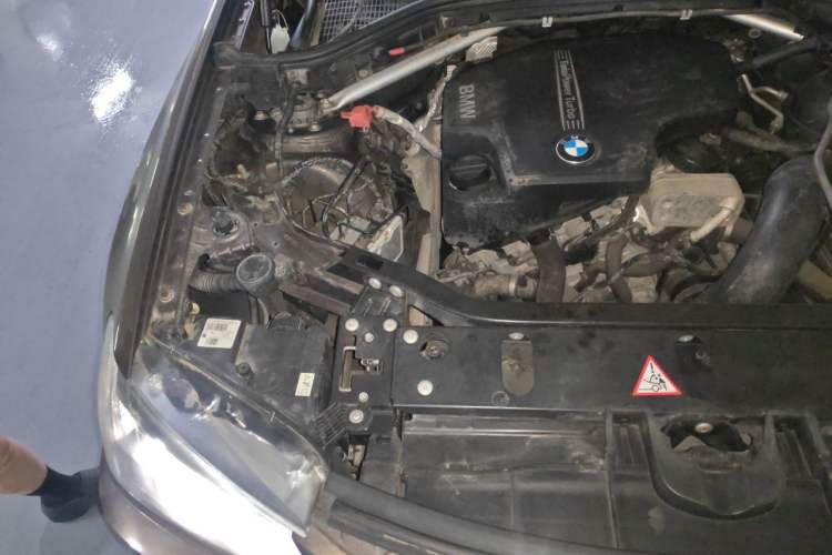 Used BMW X3 2013 xDrive20i Luxury Edition Engine Bay Right