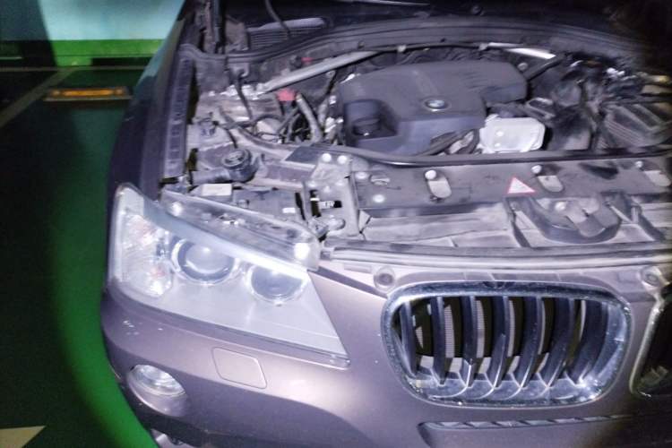 Used BMW X3 2013 Facelifted xDrive20i Luxury Edition Engine Bay Right