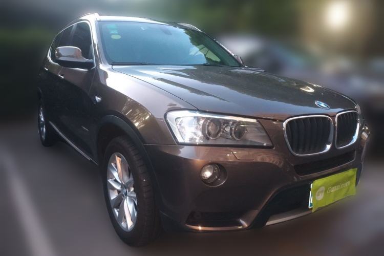 Used BMW X3 2013 Facelifted xDrive20i Luxury Edition Front Right 45 Deg
