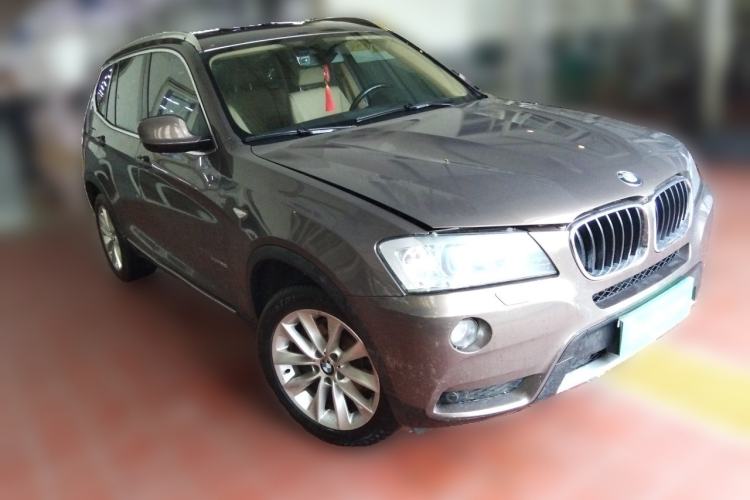 Used BMW X3 2013 xDrive20i Luxury Edition Front Right 45 Deg