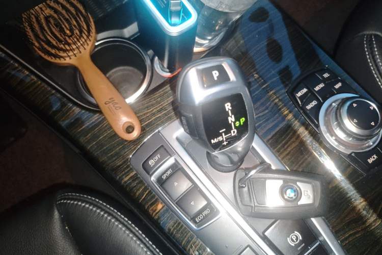 Used BMW X3 2013 Facelifted xDrive20i Luxury Edition Gear Lever