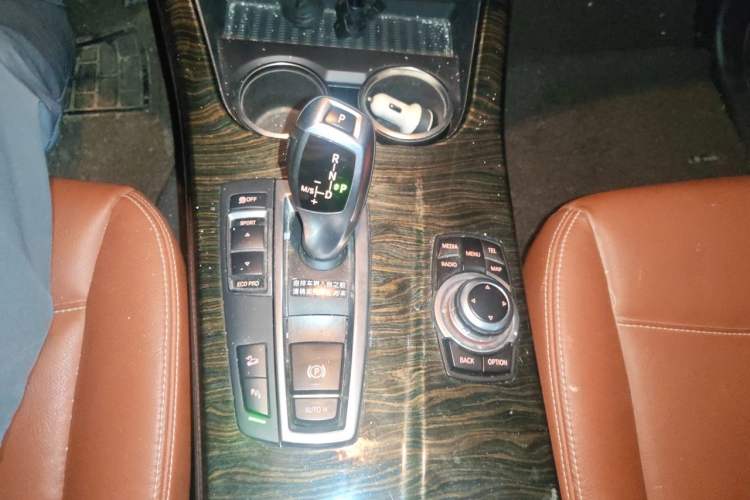 Used BMW X3 2013 xDrive20i Luxury Edition Gear Lever