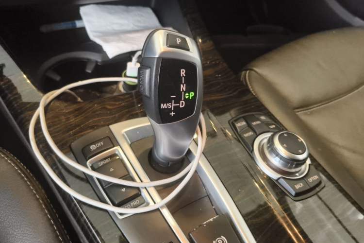 Used BMW X3 2013 xDrive20i Luxury Edition Gear Lever
