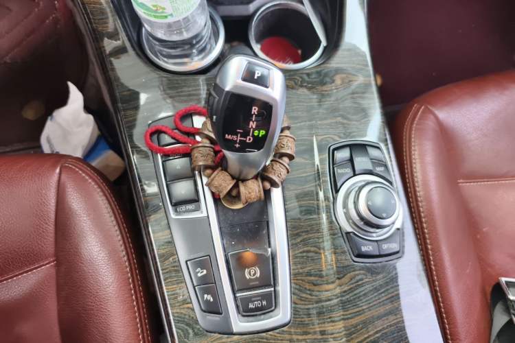 Used BMW X3 2013 Facelifted xDrive20i Luxury Edition Gear Lever