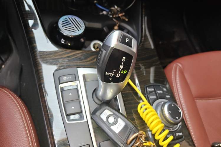 Used BMW X3 2013 xDrive20i Luxury Edition Gear Lever