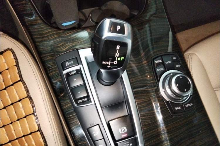 Used BMW X3 2013 xDrive20i Luxury Edition Gear Lever