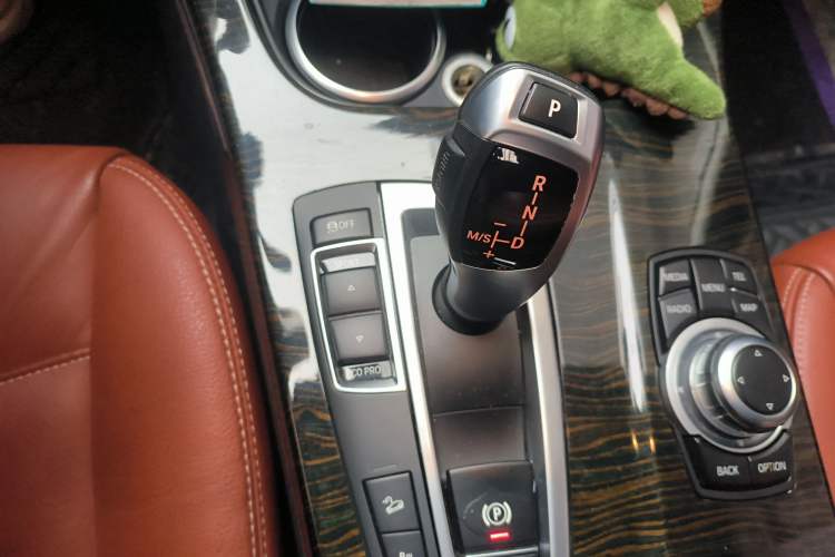 Used BMW X3 2013 xDrive20i Luxury Edition Gear Lever