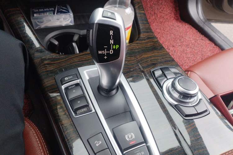 Used BMW X3 2013 Facelifted xDrive20i Luxury Edition Gear Lever