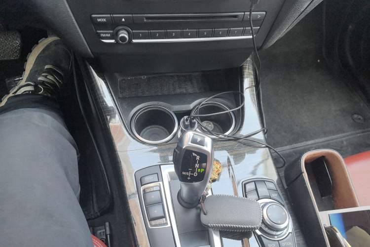 Used BMW X3 2013 Facelifted xDrive20i Luxury Edition Gear Lever