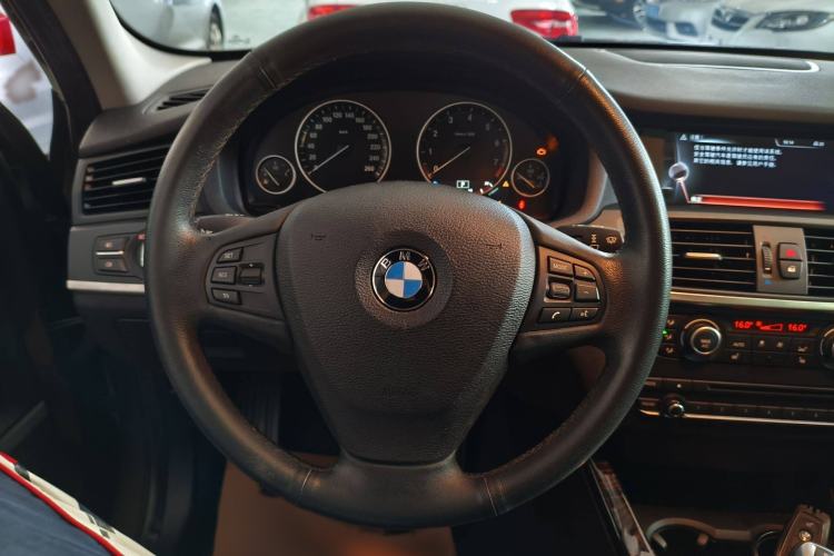 Used BMW X3 2013 Facelifted xDrive20i Luxury Edition Interior 3