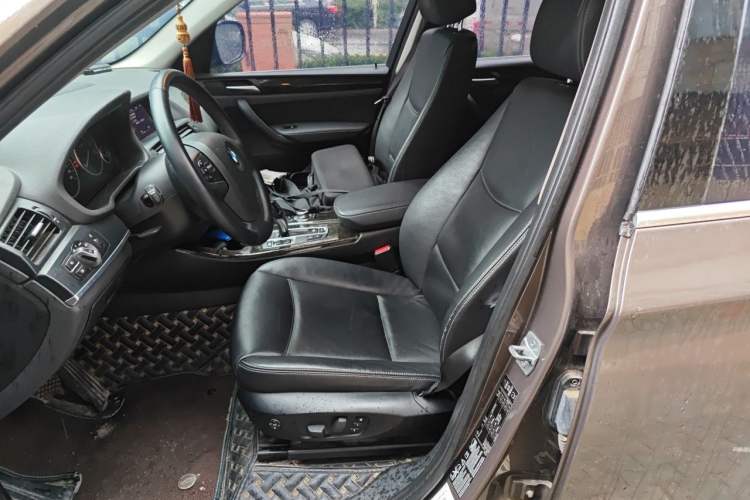 Used BMW X3 2013 Facelifted xDrive20i Luxury Edition Left Front Seat