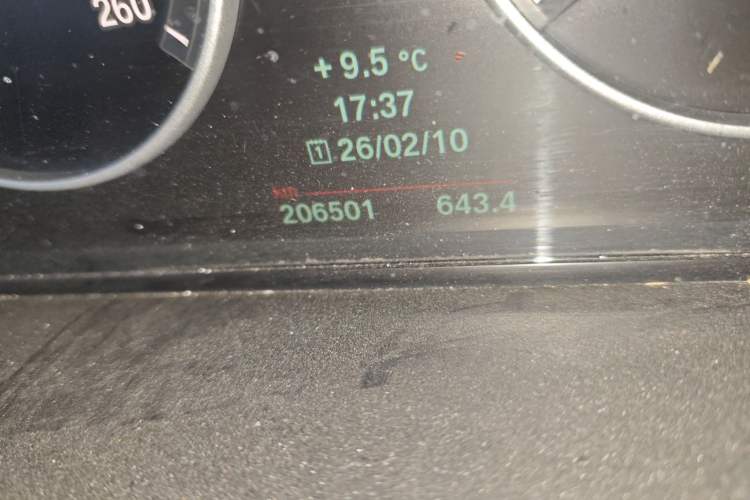 Used BMW X3 2013 xDrive20i Luxury Edition Odometer Close Up