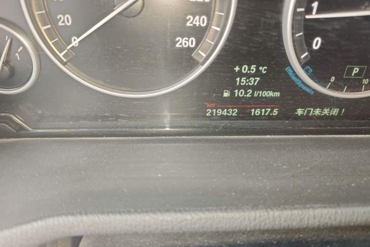 Used BMW X3 2013 Facelifted xDrive20i Luxury Edition Odometer Close Up