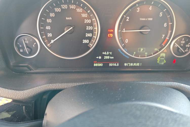 Used BMW X3 2013 xDrive20i Luxury Edition Odometer Close Up