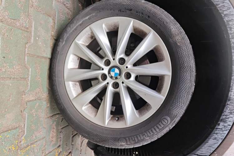 Used BMW X3 2013 Facelifted xDrive20i Luxury Edition Right Front Wheel Hub