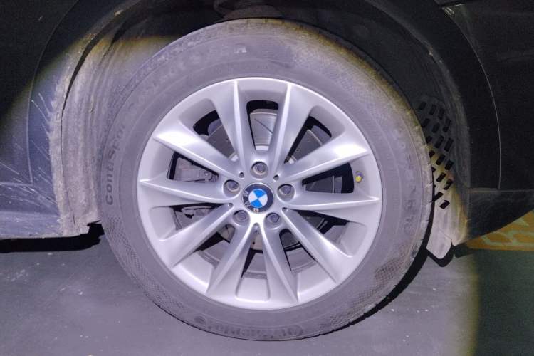 Used BMW X3 2013 Facelifted xDrive20i Luxury Edition Right Front Wheel Hub
