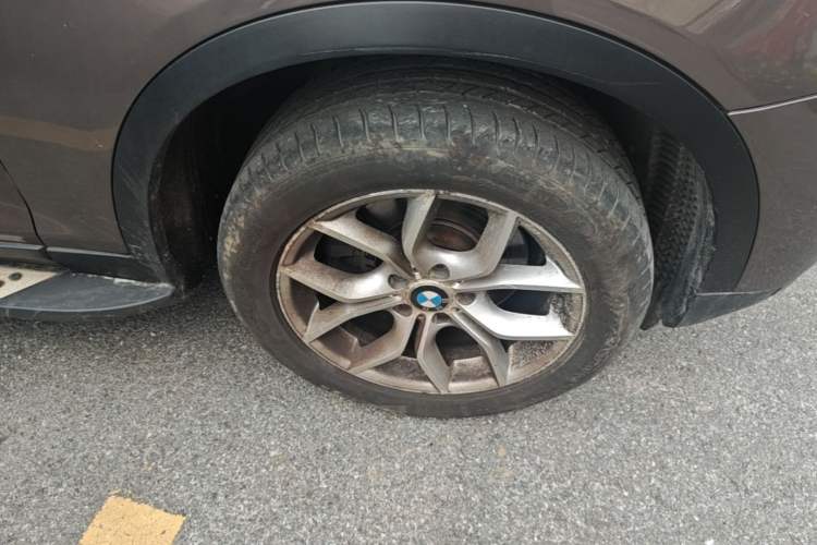 Used BMW X3 2013 Restyled xDrive28i Leading Edition Right Front Wheel Hub