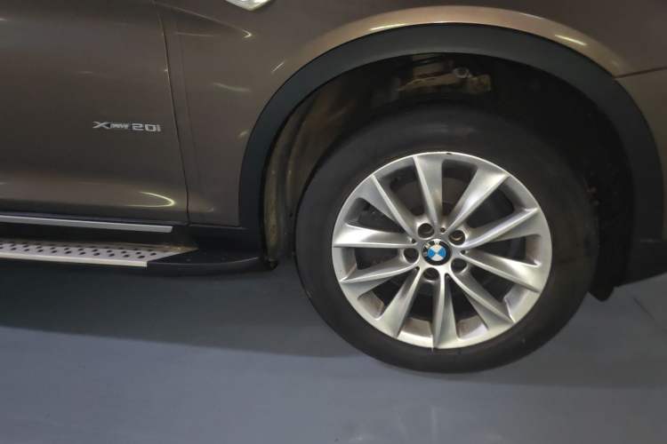 Used BMW X3 2013 xDrive20i Luxury Edition Right Front Wheel Hub