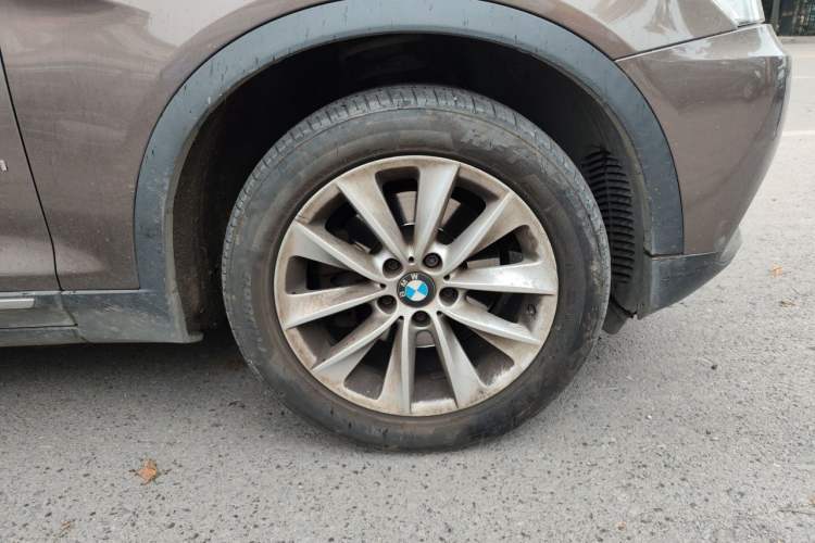 Used BMW X3 2013 Facelifted xDrive20i Luxury Edition Right Front Wheel Hub