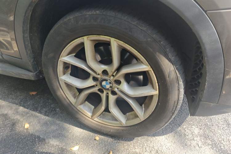 Used BMW X3 2013 Revised xDrive28i Luxury Edition Right Front Wheel Hub