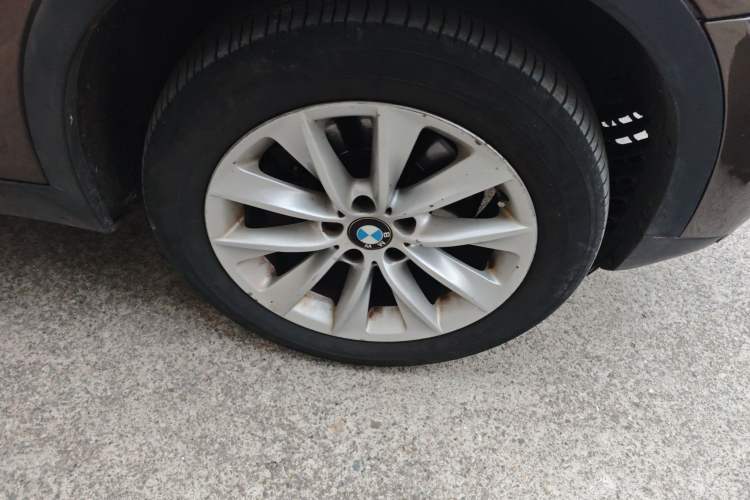 Used BMW X3 2013 xDrive20i Luxury Edition Right Front Wheel Hub