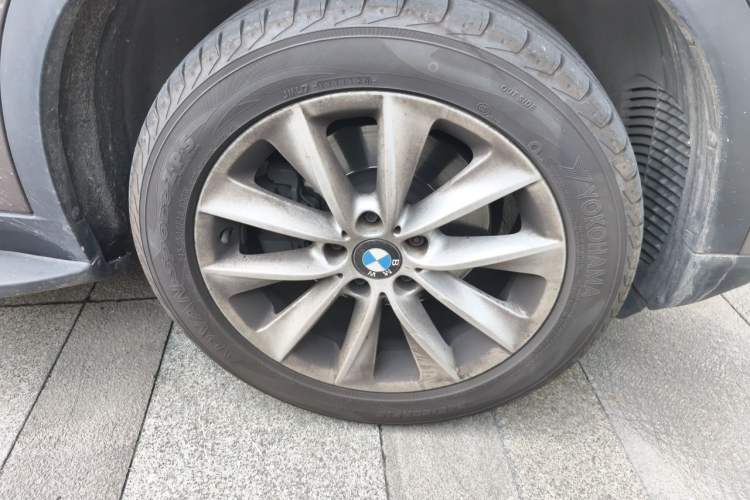 Used BMW X3 2013 Facelifted xDrive20i Luxury Edition Right Front Wheel Hub
