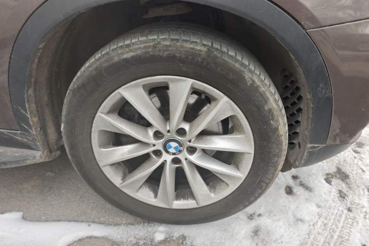 Used BMW X3 2013 Facelifted xDrive20i Luxury Edition Right Front Wheel Hub