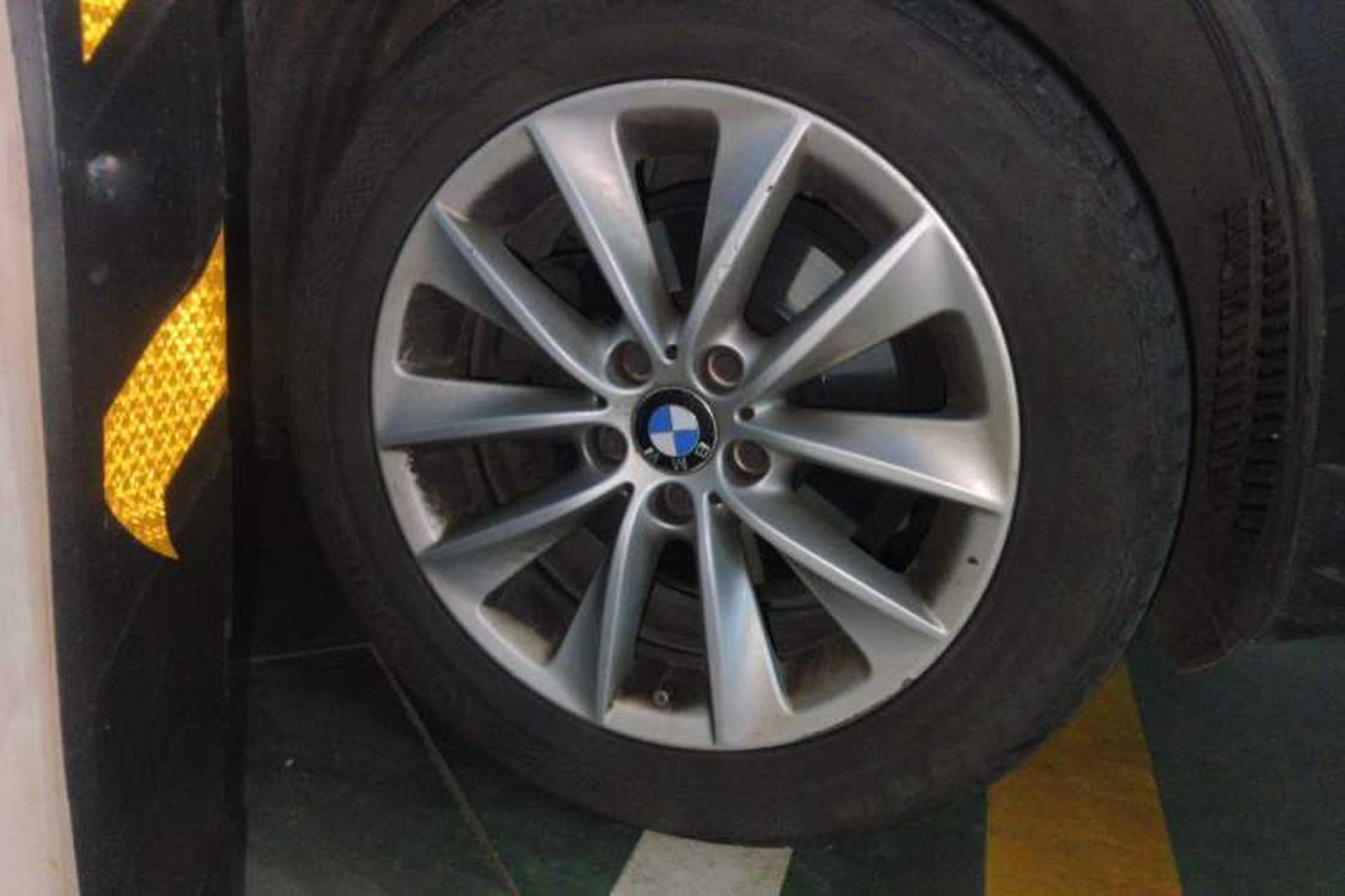 Used BMW X3 2013 Facelifted xDrive20i Luxury Edition Right Front Wheel Hub