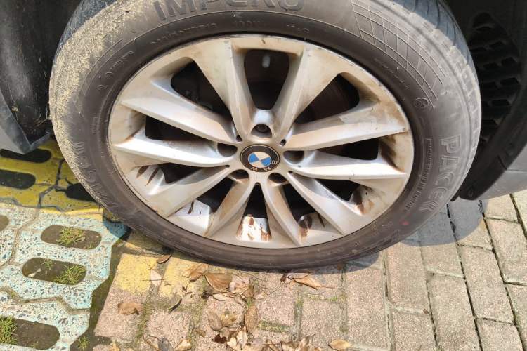 Used BMW X3 2013 xDrive20i Luxury Edition Right Front Wheel Hub