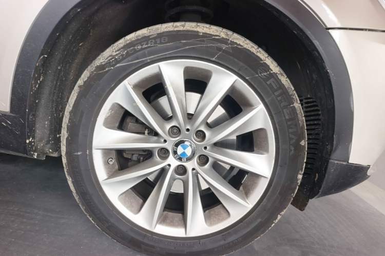 Used BMW X3 2013 Facelifted xDrive20i Luxury Edition Right Front Wheel Hub