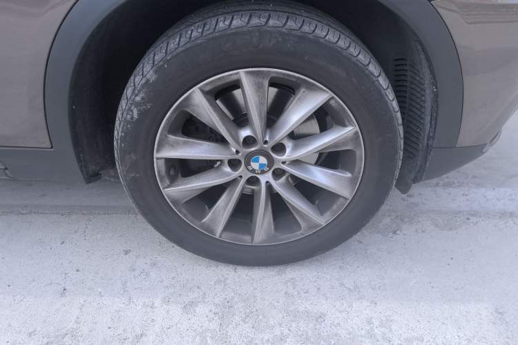 Used BMW X3 2013 Facelifted xDrive20i Luxury Edition Right Front Wheel Hub