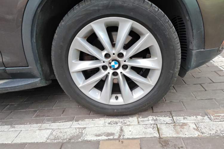Used BMW X3 2013 Facelifted xDrive20i Luxury Edition Right Front Wheel Hub
