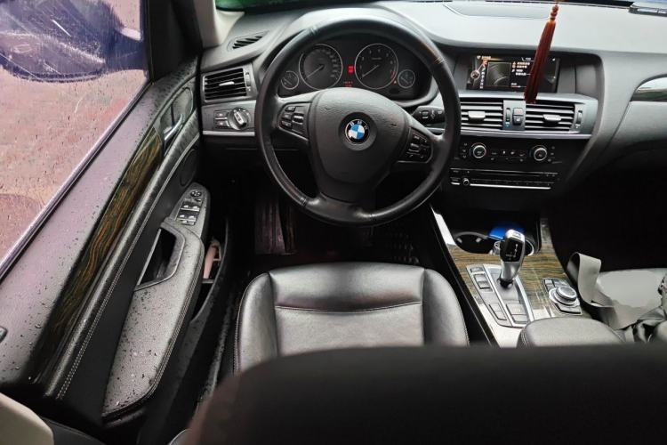 Used BMW X3 2013 Facelifted xDrive20i Luxury Edition Steering Wheel