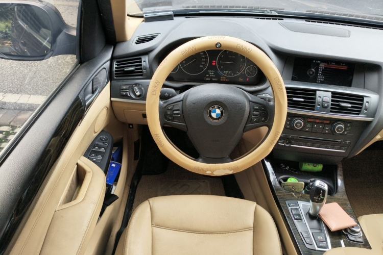 Used BMW X3 2013 Facelifted xDrive20i Luxury Edition Steering Wheel
