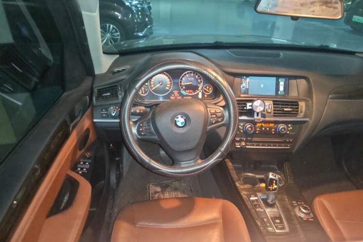 Used BMW X3 2013 xDrive20i Luxury Edition Steering Wheel