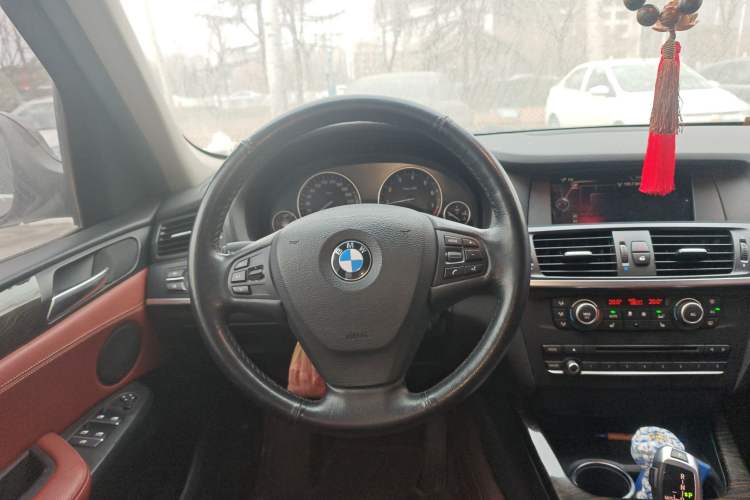 Used BMW X3 2013 Facelifted xDrive20i Luxury Edition Steering Wheel
