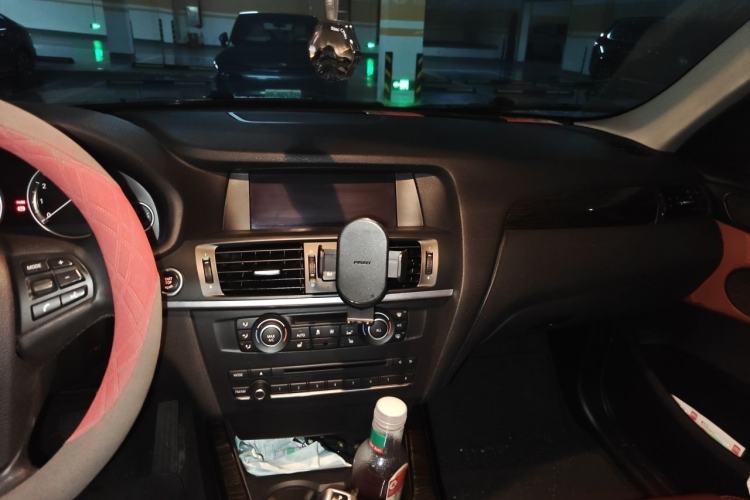 Used BMW X3 2013 Facelifted xDrive20i Luxury Edition Center Console