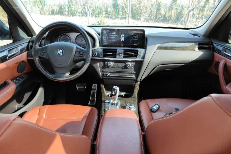 Used BMW X3 2013 xDrive20i Luxury Edition Center Console