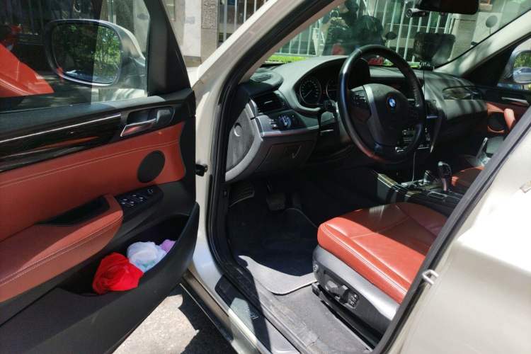 Used BMW X3 2013 Facelifted xDrive20i Luxury Edition Driver Seat