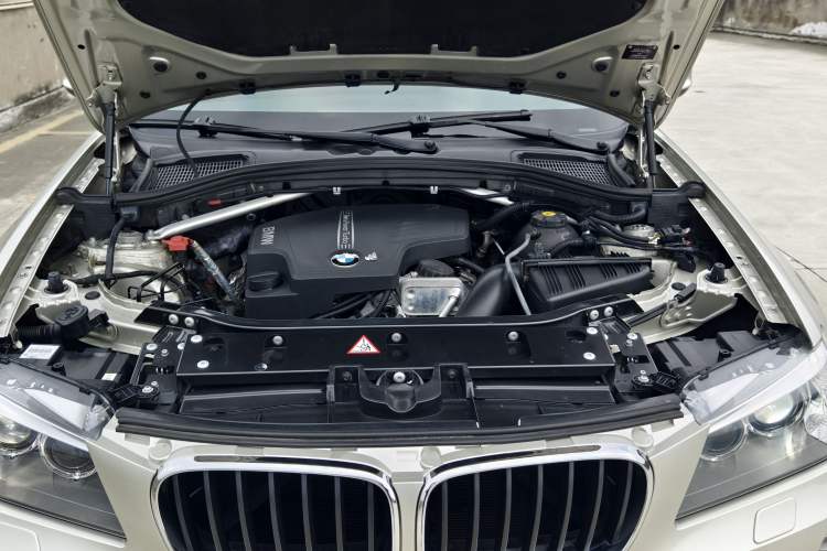 Used BMW X3 2013 Facelifted xDrive20i Luxury Edition Engine Bay
