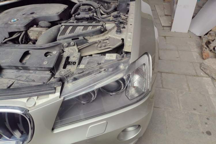 Used BMW X3 2013 xDrive20i Luxury Edition Engine Bay Left
