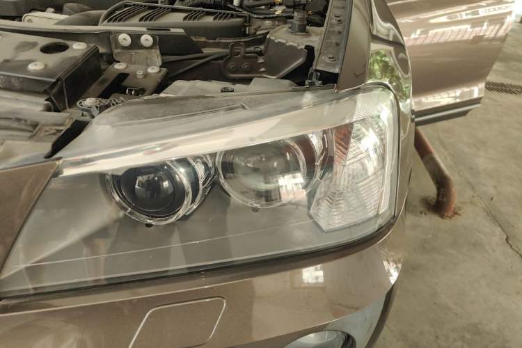 Used BMW X3 2013 Facelifted xDrive20i Luxury Edition Engine Bay Left